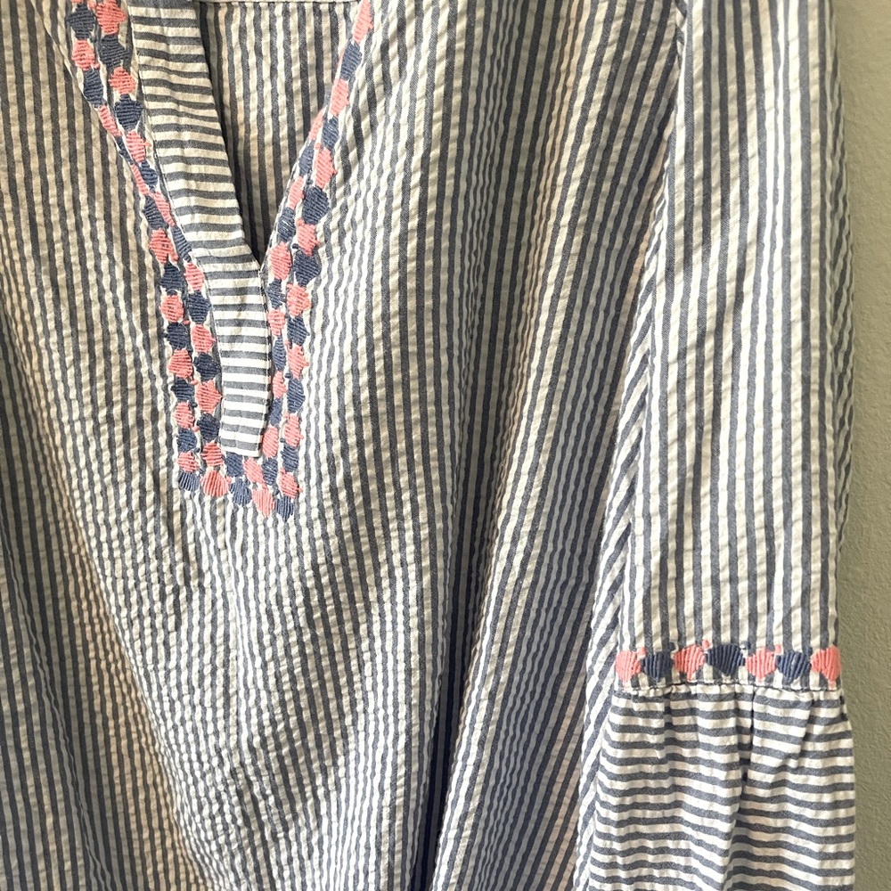Vineyard Vines Blue and White Blouse